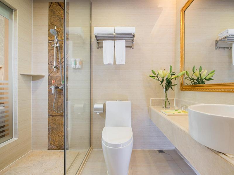 Vienna 3 Best Hotel Exhibition Center Chigang Road - Housity