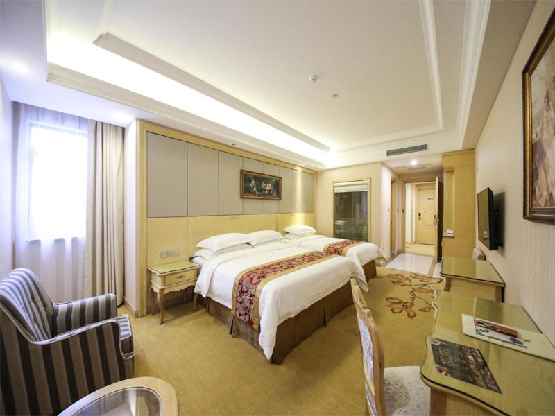 Vienna Hotel Shanghai Hongqiao Convention & Exhibition Center - Housity