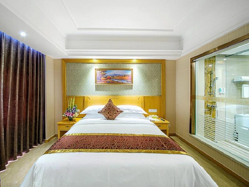Vienna Hotel Guilin Wanfu Square - Housity