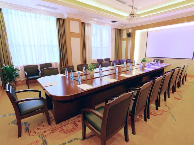 Vienna Hotel Hunan Yongzhou Lengshuitan District Government Square - Housity