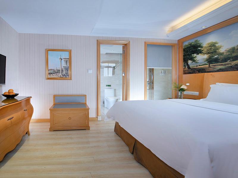 Vienna Hotel Dongguan Tangxia Garden Street - Housity