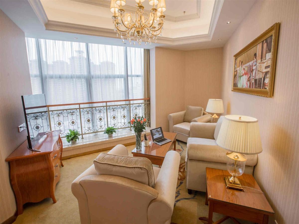 Vienna International Hotel Xi'an Hancheng Lake - Housity