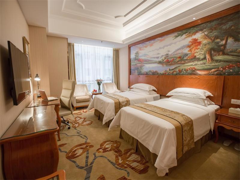 Vienna International Hotel Xi'an Hancheng Lake - Housity