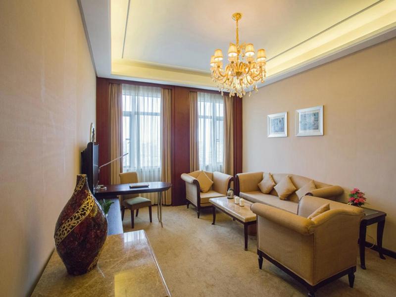 Vienna Hotel Lufeng Peopole Road - Housity