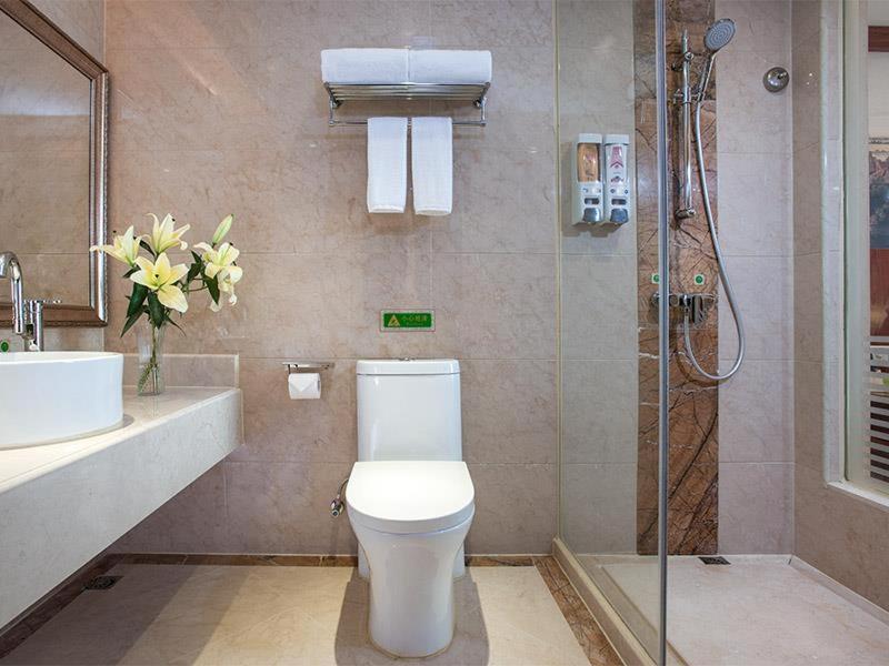 Vienna International Hotel Shaoguan Fengcailou - Housity