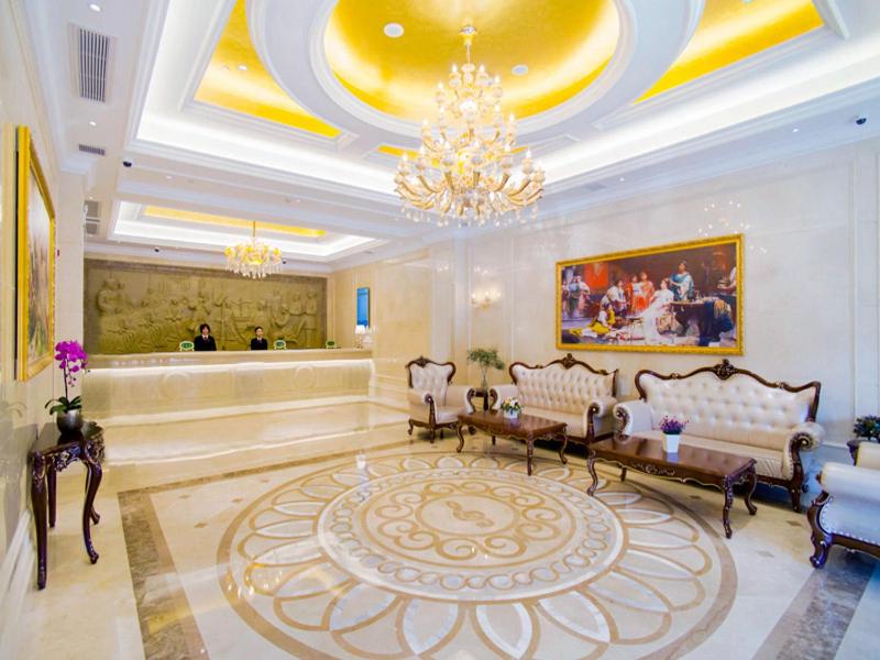 Vienna Hotel (shanghai jiadingxincheng yuanxianghudian) - Housity