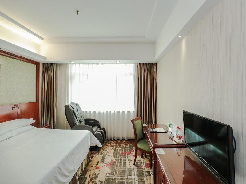 Vienna Hotel Dongguan Hou street Wanda Plaza - Housity