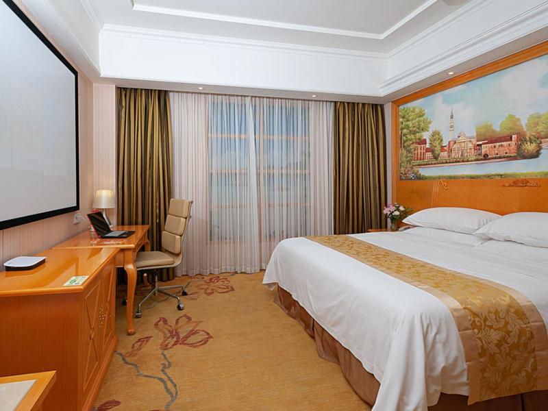 Vienna Hotel Shanghai Hongqiao National Exhibition Center Huaxin - Housity