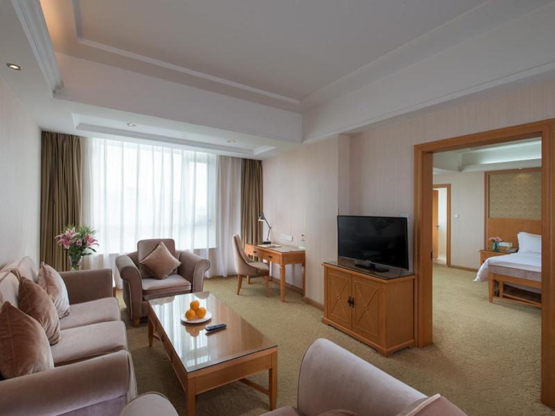 Suitetrails - Vienna International Hotel Shenyang Railway Station