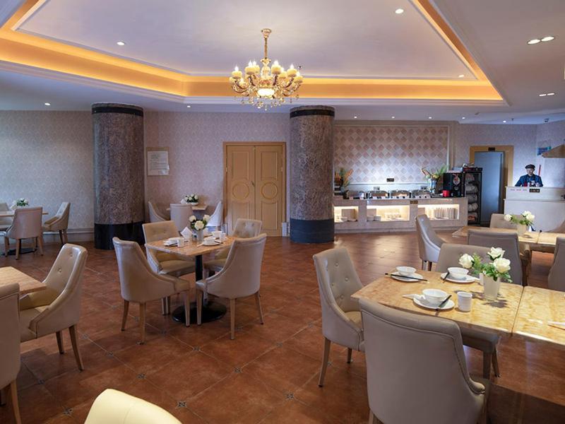 Vienna International Hotel(Chenzhou Wuling Square Shop) - Housity