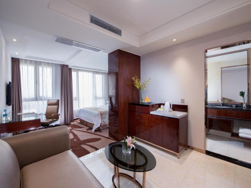Vienna Classic Hotel Dongguan Changan Xiandai - Housity