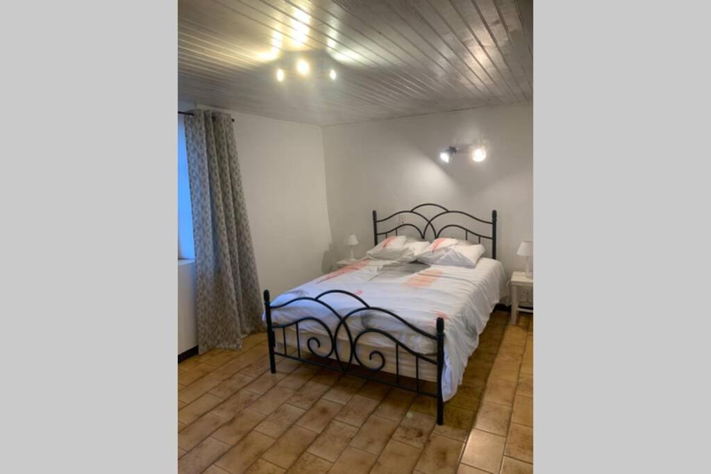 Les clapiers appartement avec jacuzzi et rivière. - Hizvo