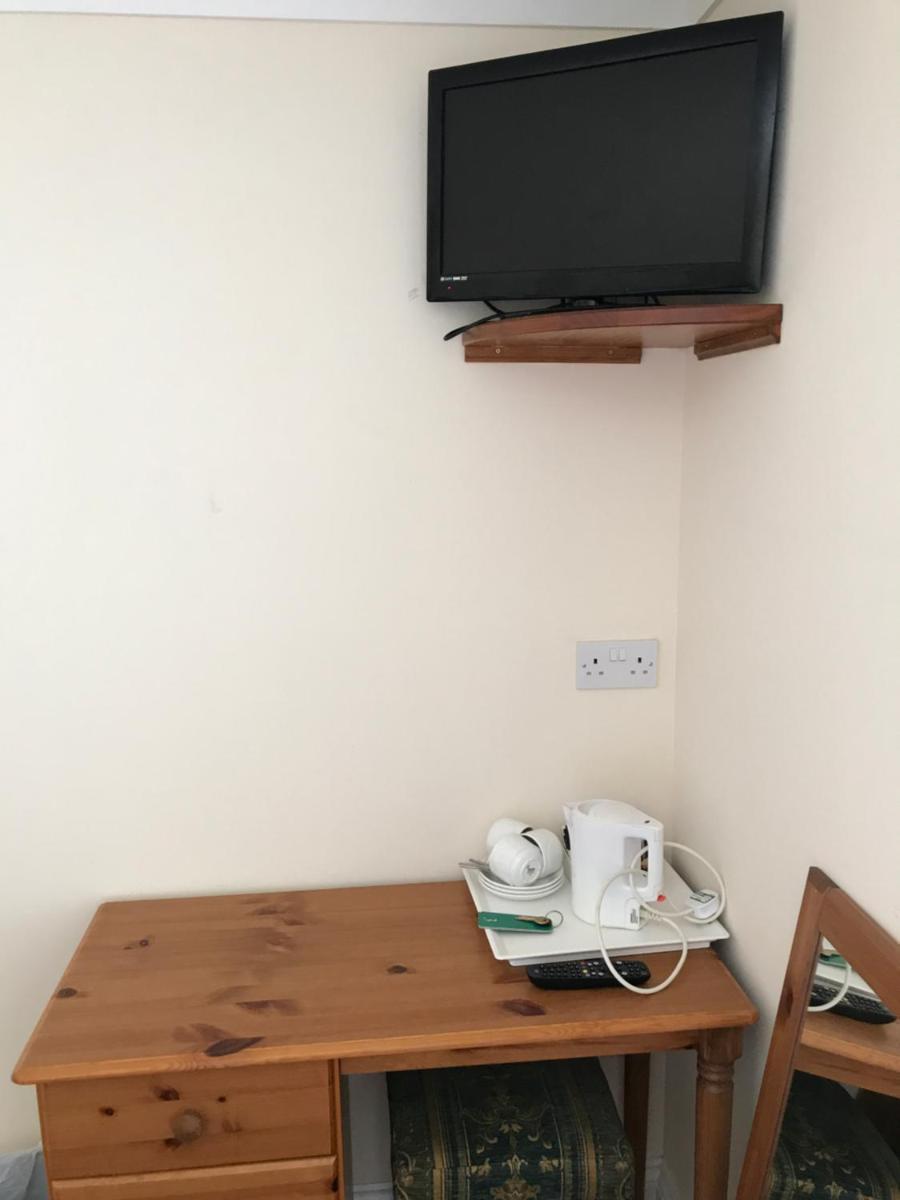 The Maxwell Arms Hotel - Housity
