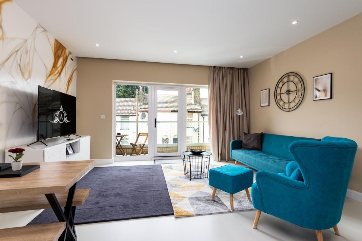 Quiet Flat for Working Guests - Book Now - Apartment 4 - Housity