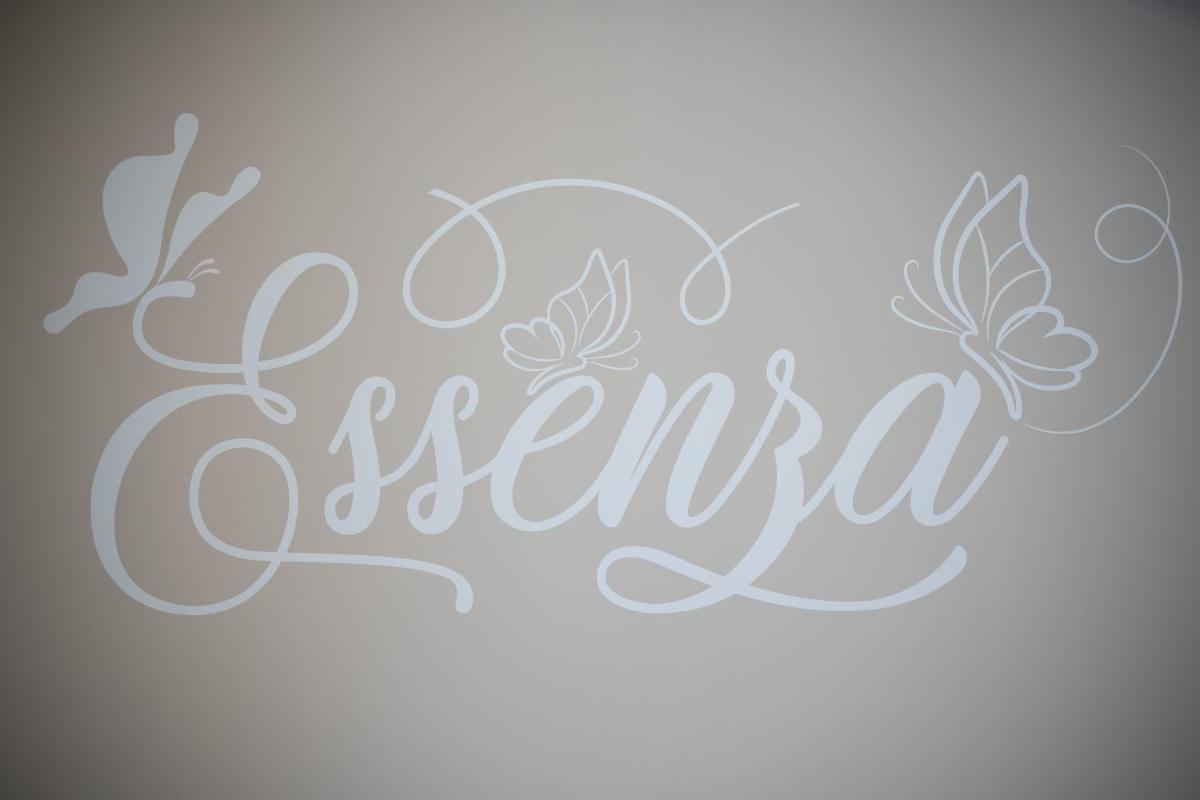 ESSENZA - Housity