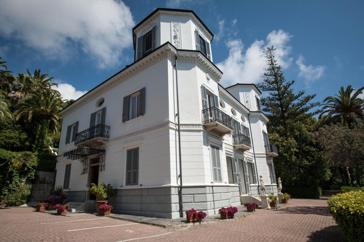 Residence RTA Villa Marina - Housity