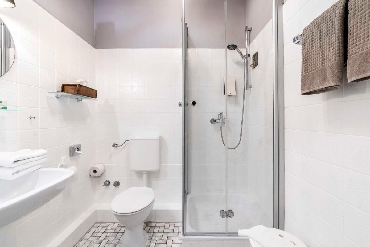 Flair Hotel Zur Eiche - Housity