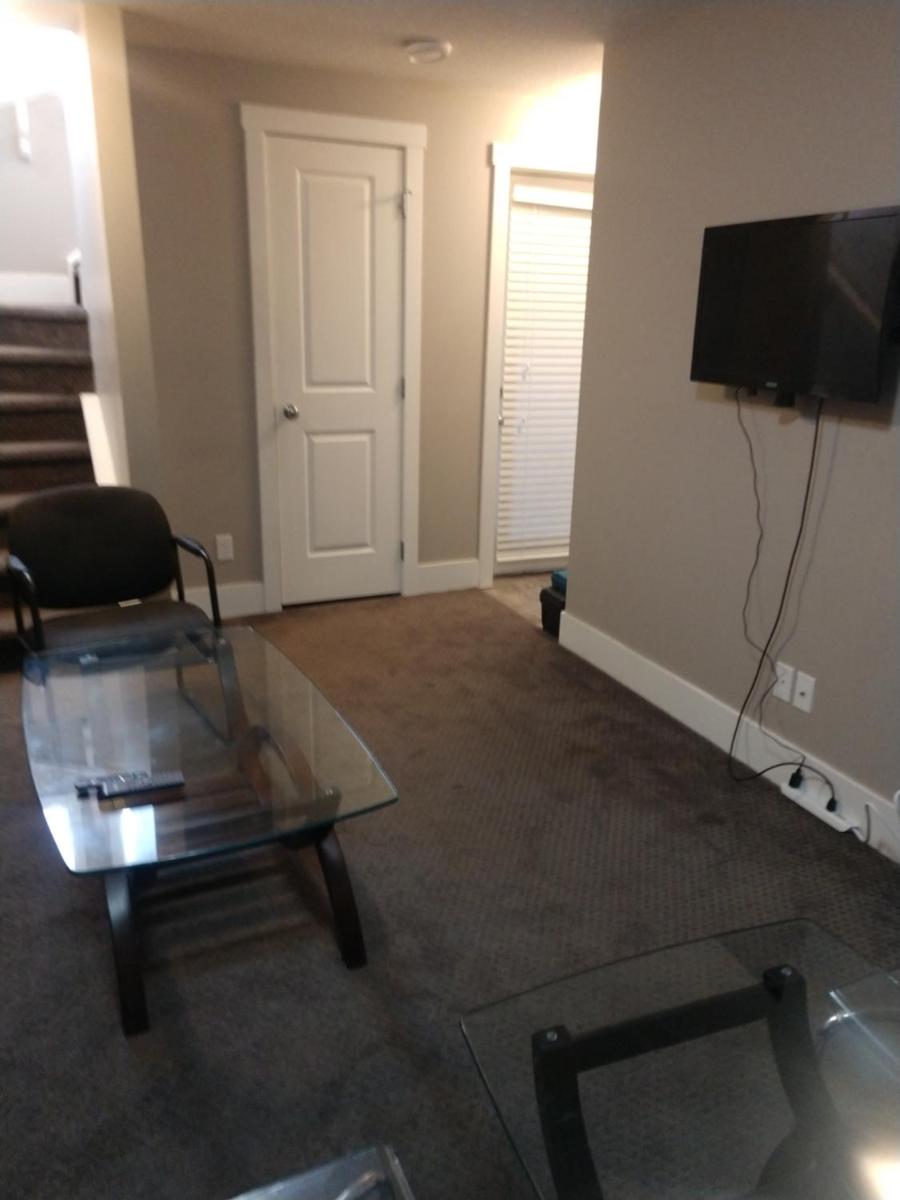 adorable one bedroom basement suite - Housity