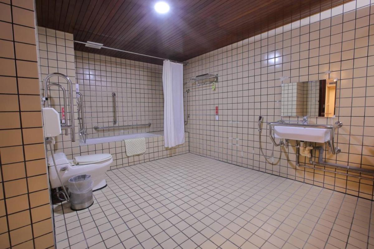 Chuan Fu Hotel - Housity