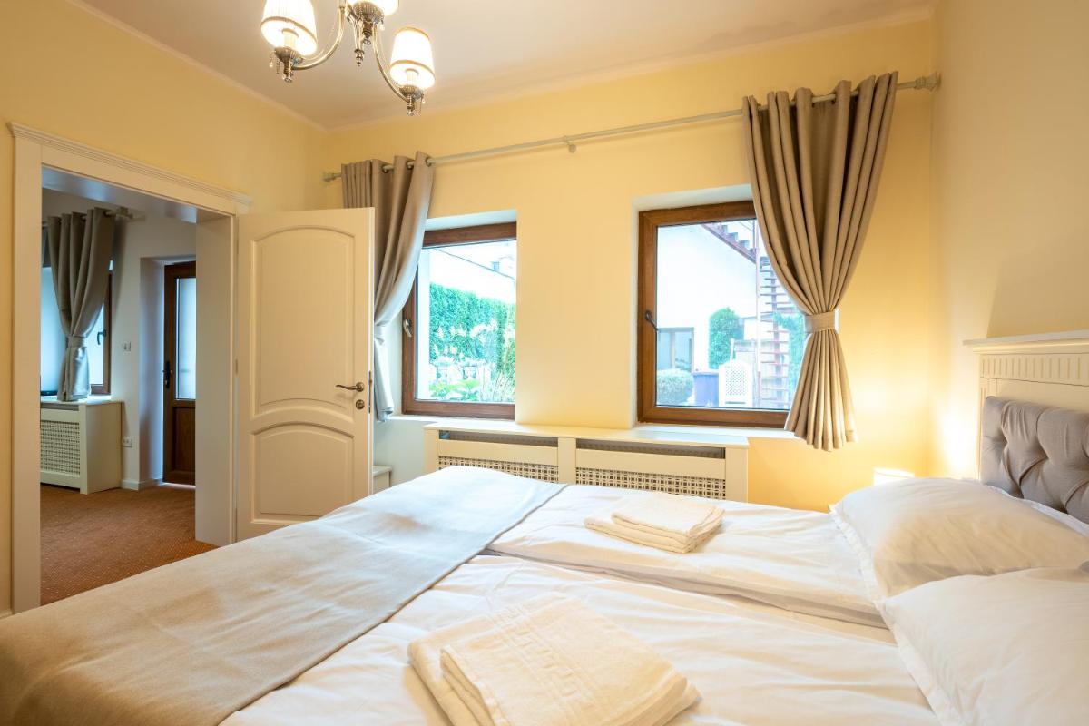 Apartament Hotel H - Housity