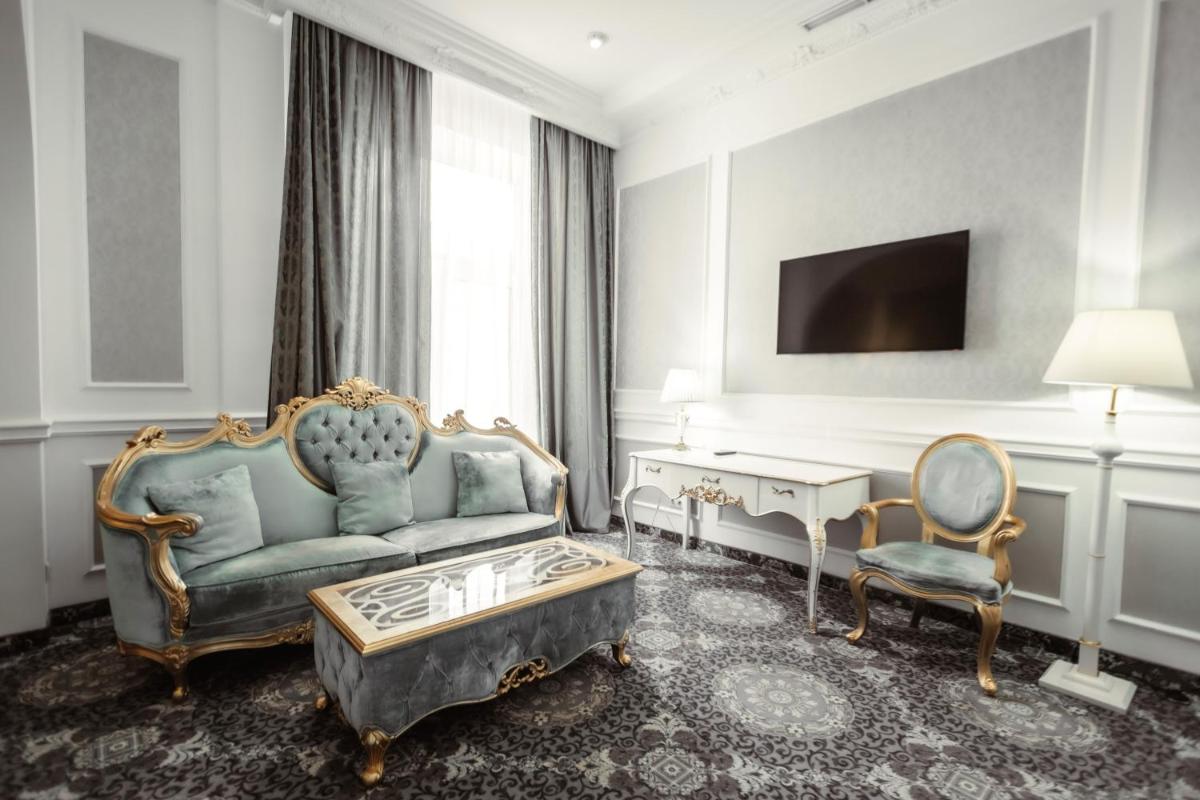 Royal Grand Hotel - Housity