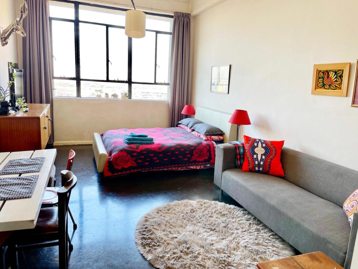 Modern city apartment in Johannesburg - Maboneng - Housity