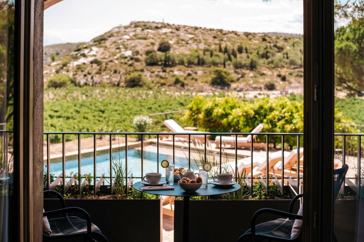 Vue générale sur la montagne ou vue sur la montagne depuis l'hôtel