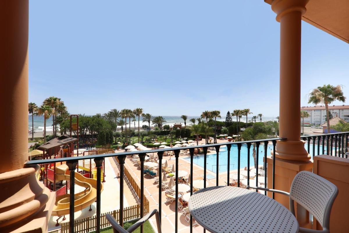 Un balcón o terraza de Iberostar Waves Málaga Playa