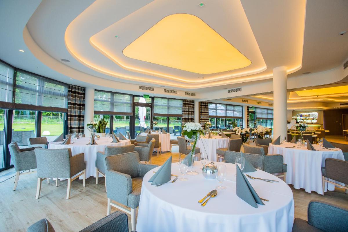Hotel Astone Conference & Spa - Housity