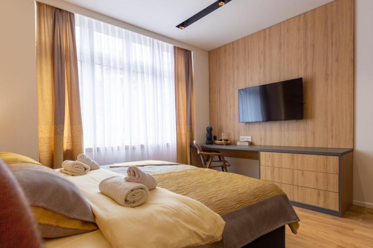 Apartmoon - Housity