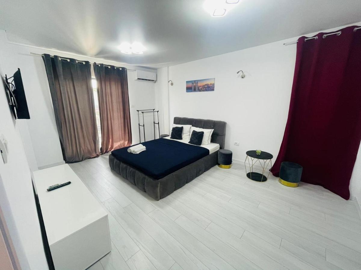 Vila LaDom Etajul 1 - Housity