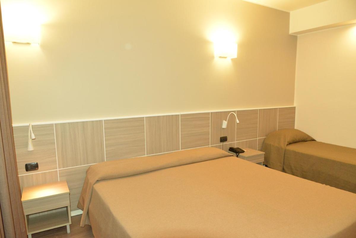 Hotel Tiempo - Housity