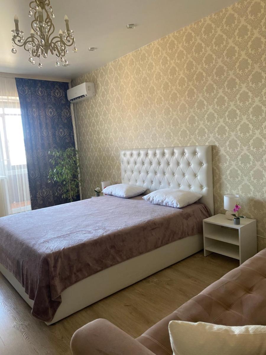 Apartments on Aviatorov 10 - Housity