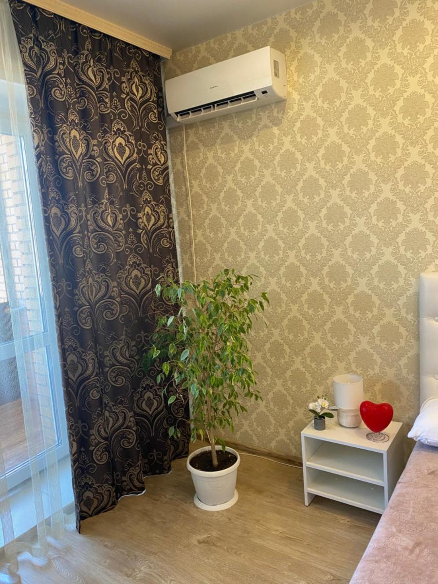 Apartments on Aviatorov 10 - Housity