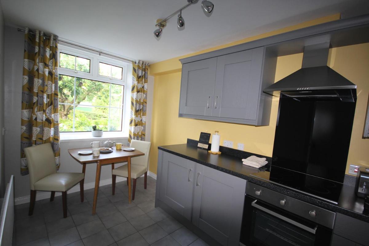 Mullarts Church -The Glendun Apartment - Housity