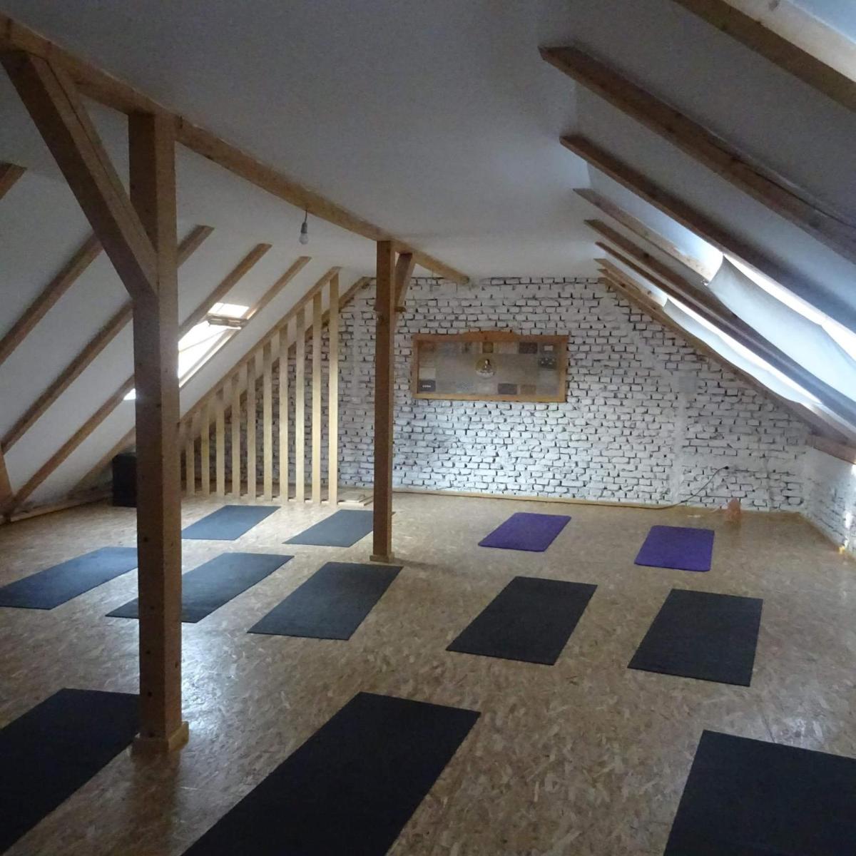 Sala za jogu - Housity