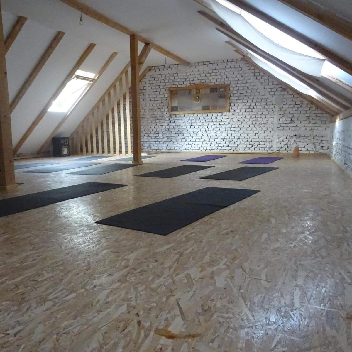 Sala za jogu - Housity