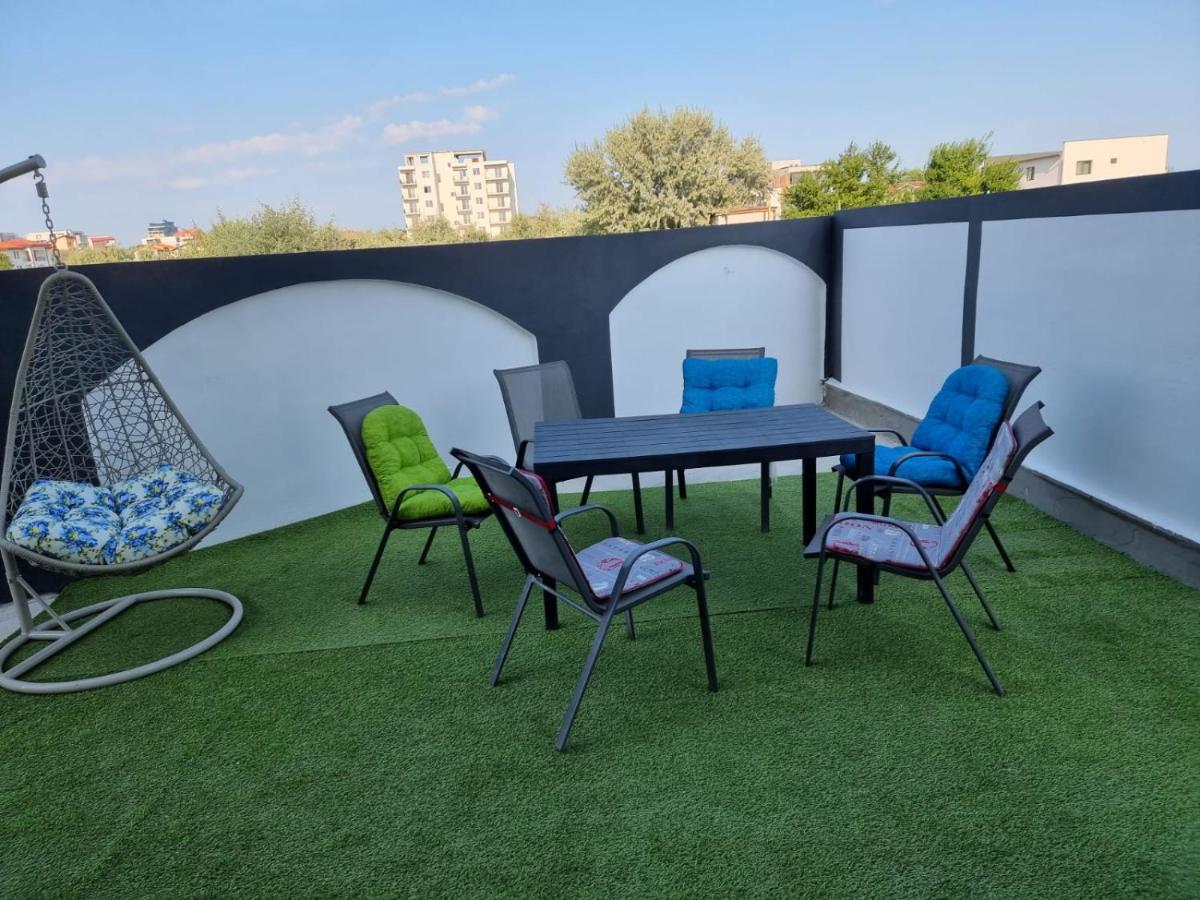 Vila LaDom Etajul 1 - Housity
