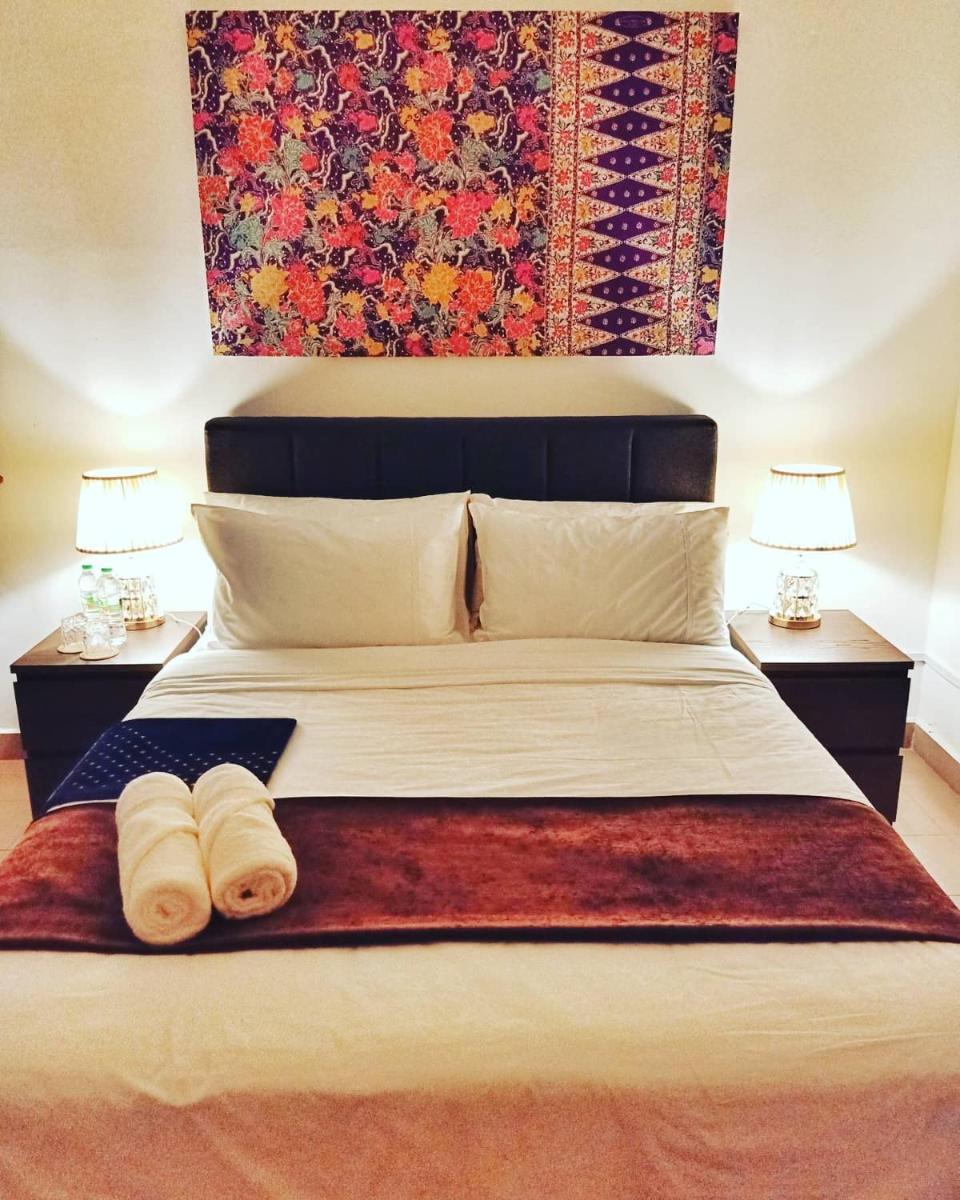 FAMISA Eastern Gold Service Apartment - Housity
