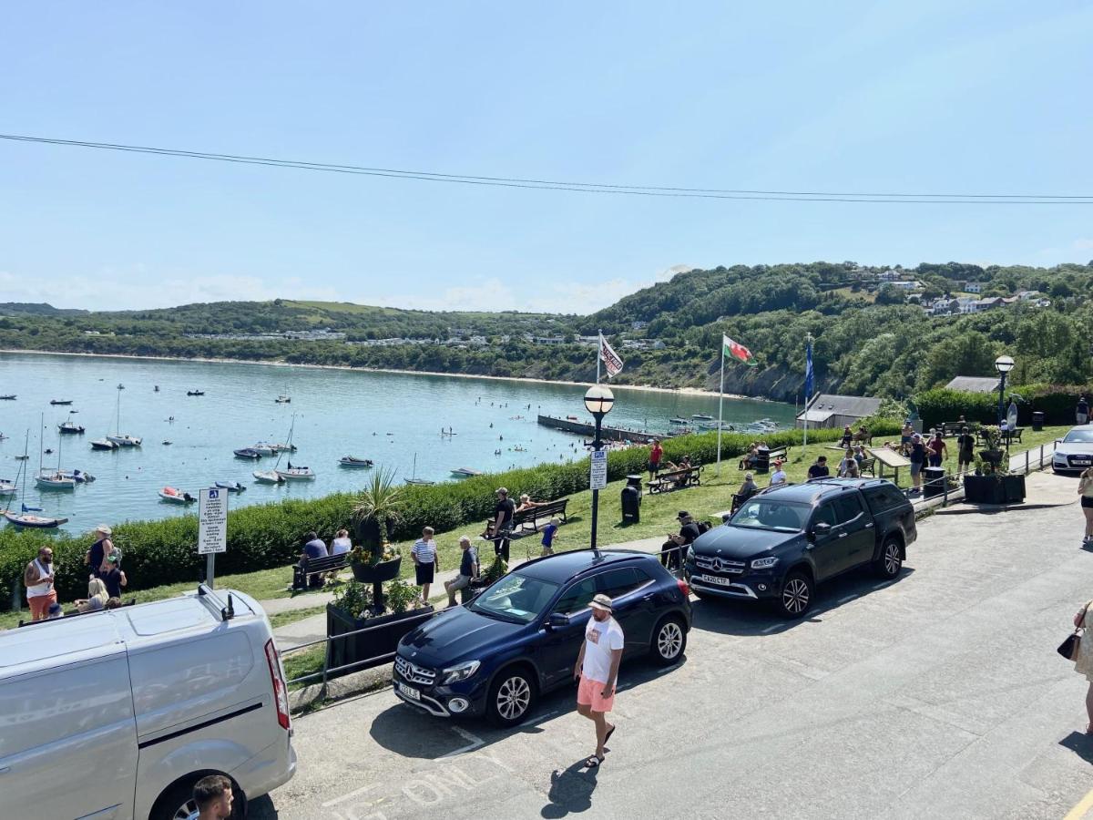 Harbour Lights Apartment - Housity