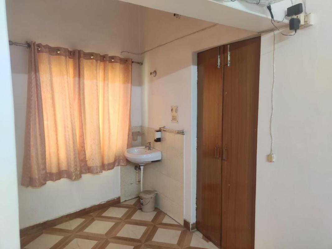 Kesher Paying Guest House - Housity