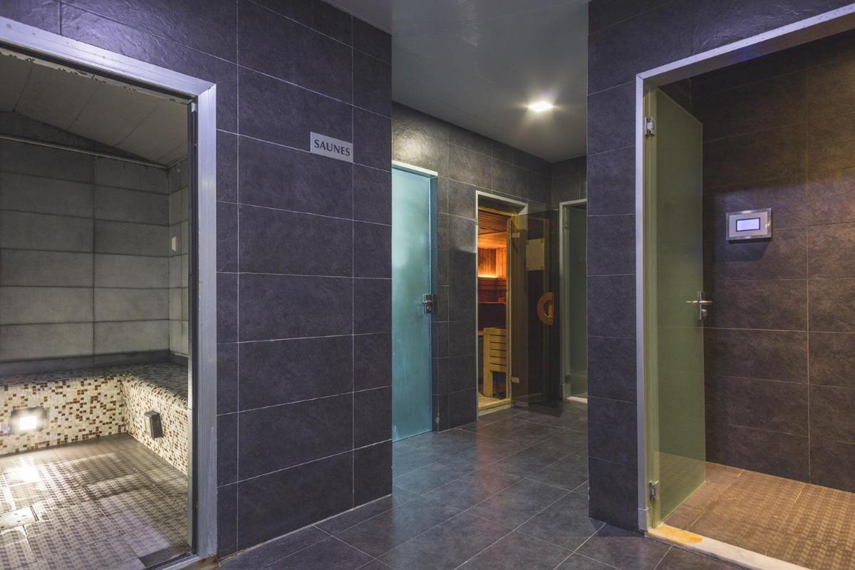Un baño de Hotel Balneario Playa de Comarruga