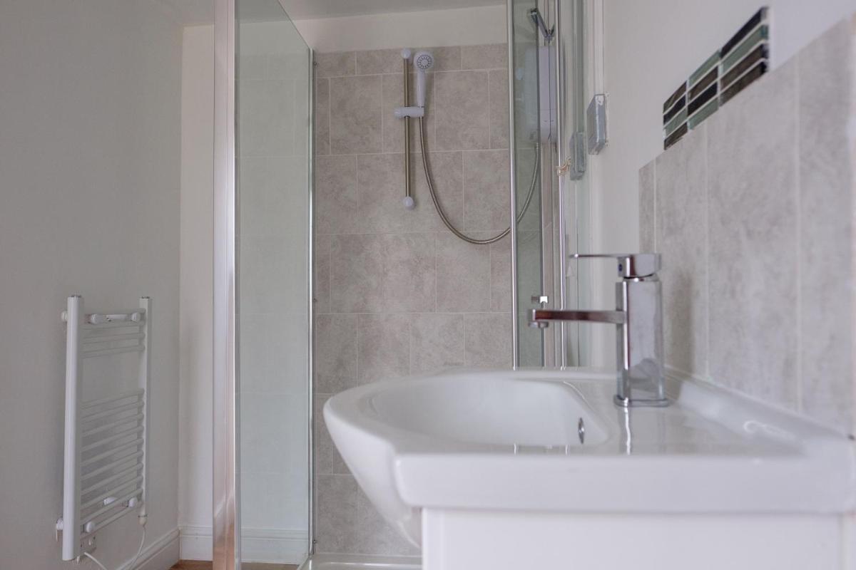 Dickens Suite- Cozy Suite 15min close to Gatwick - Housity