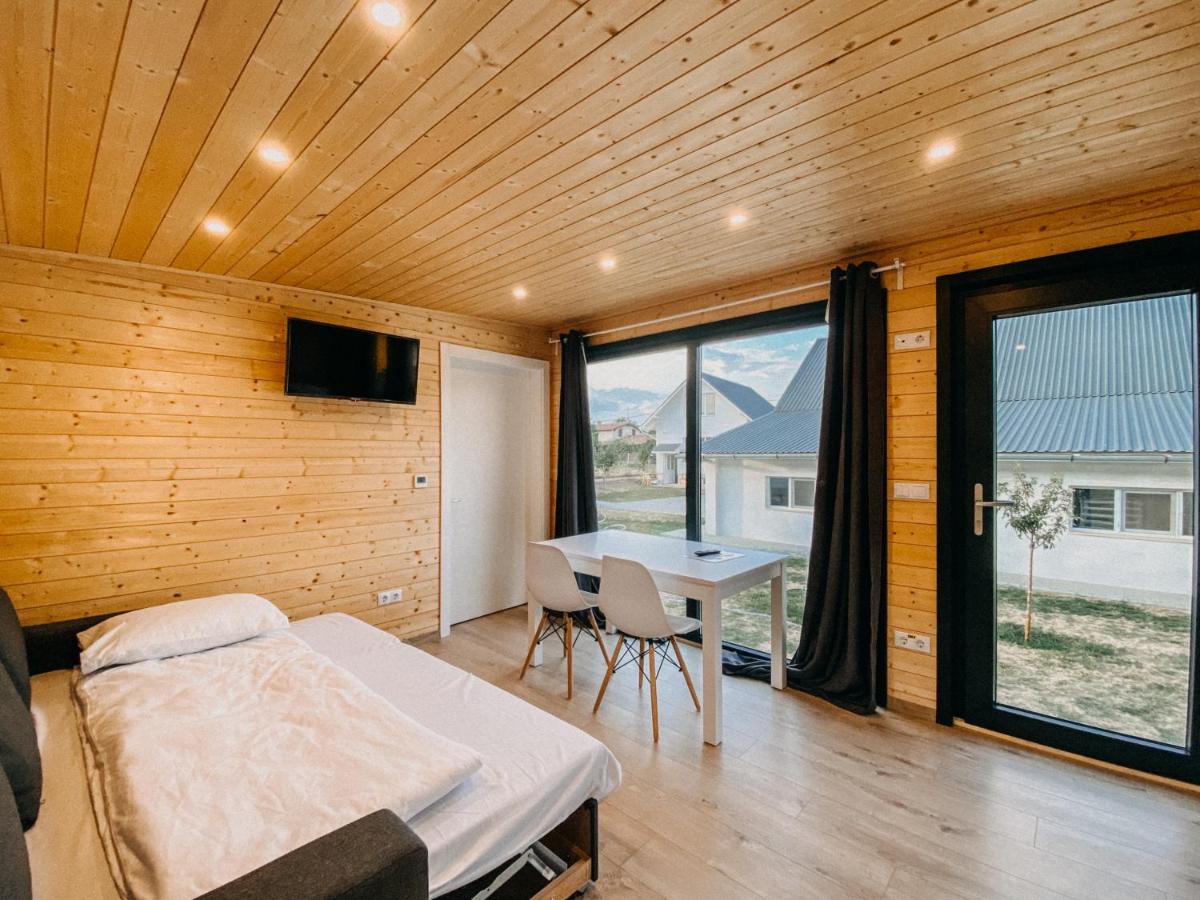 Pixel - Tiny Campus - Housity