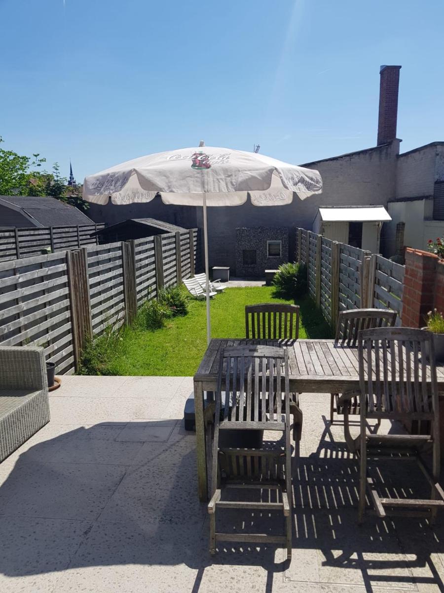 Home Bruges Cosy Comfort Modern Couple Privacy walking distance City center Kitchen Terrace Garden - Housity