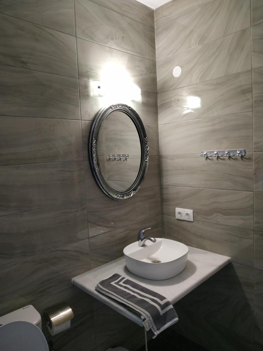 Suitetrails - Ekaterini Apartments