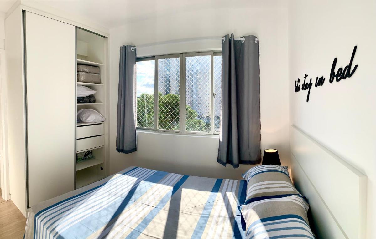 505 - Apartamento Lindo, amplo e decorado, mobiliario moderno, cozinha completa com utensílios , Excelente vista da cidade e localização privelegiada no bairro Bigorrilho proxímo de shopping e parques - Housity