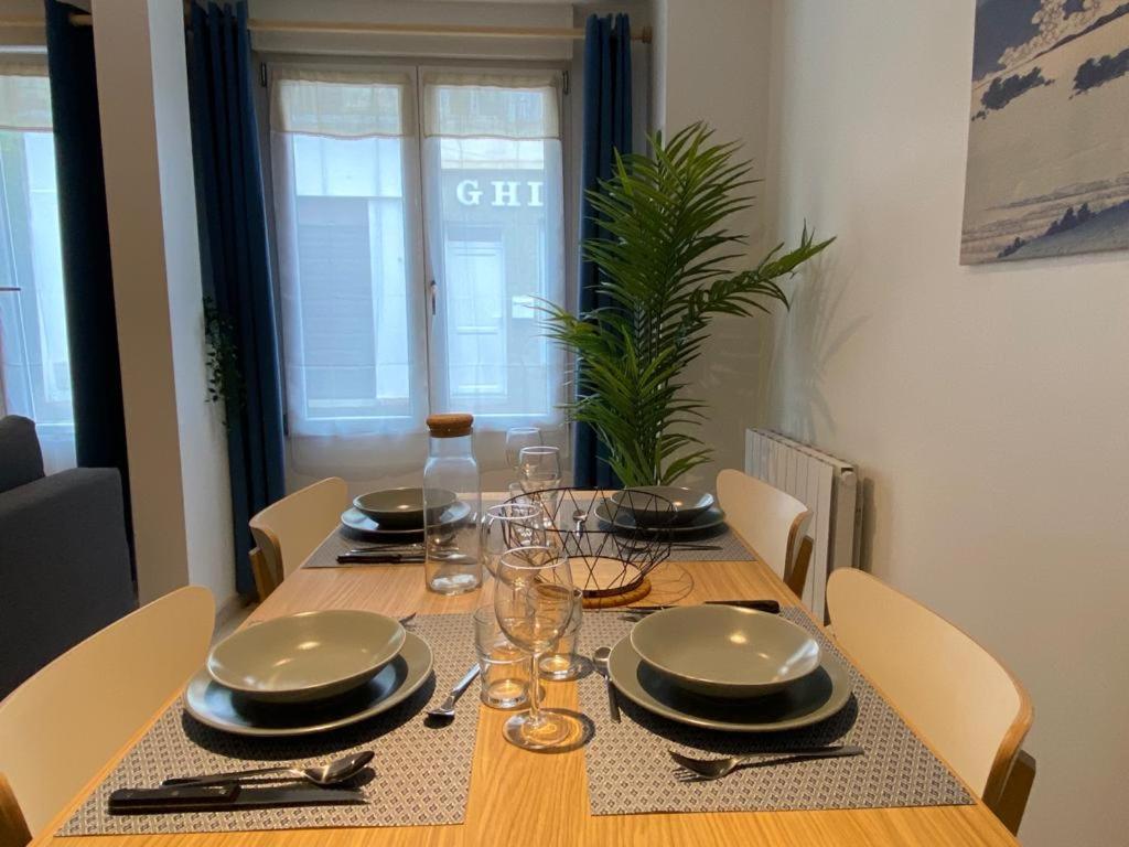 Vichy Centre ville - Gare - Parc des sources - Housity