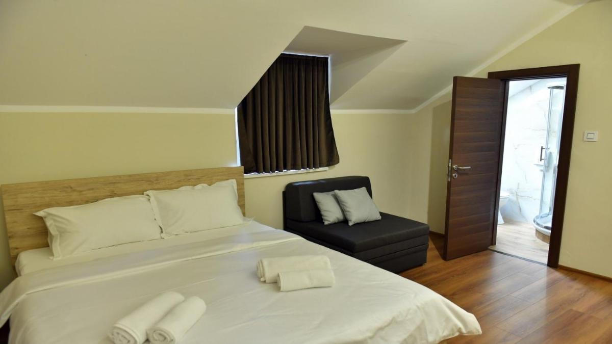 Apartmani Mali vikend - Housity