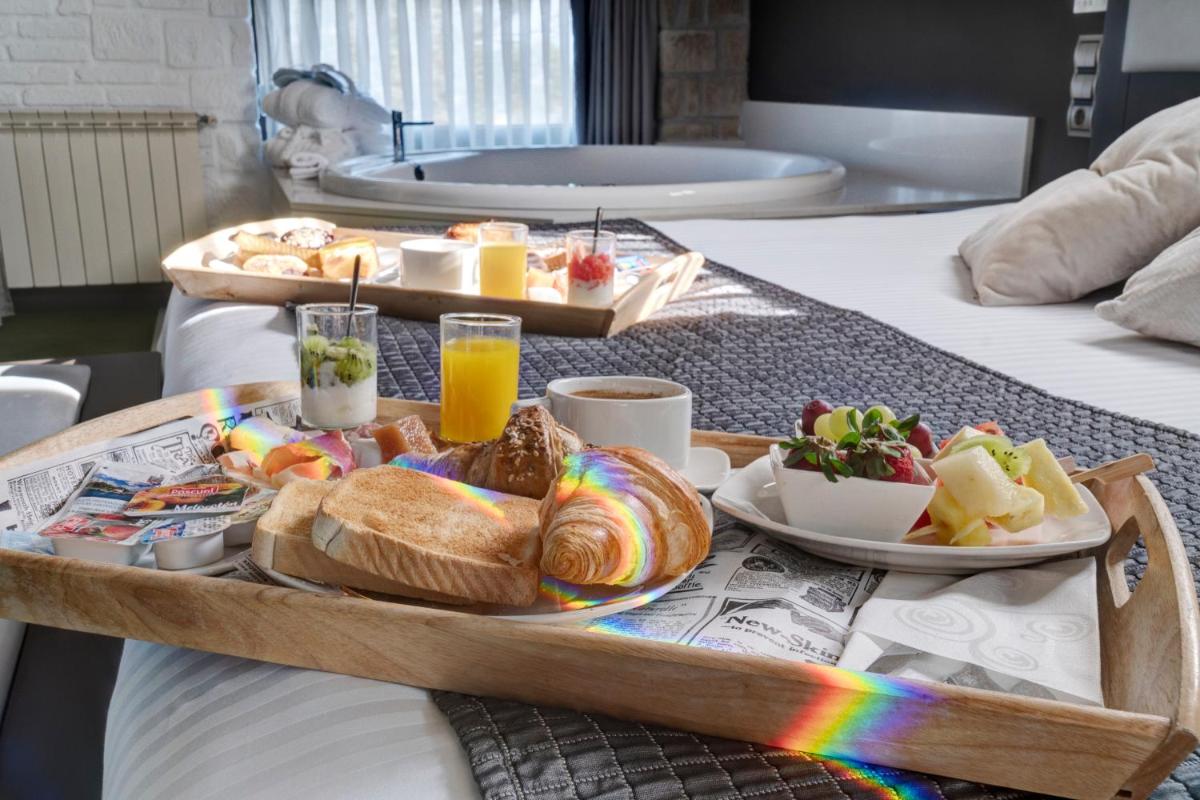 Comida en o cerca de este hotel